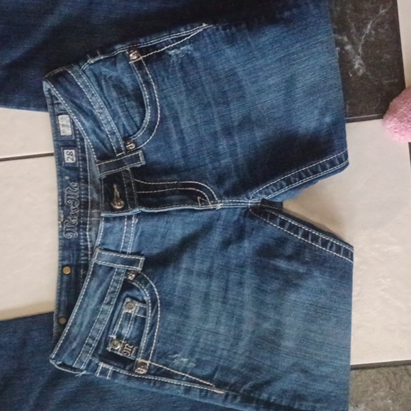 Miss Me | Fleur De Lis Signature Embellished Skinny SlimStretchy Jean, 7"rize - Picture 3 of 8